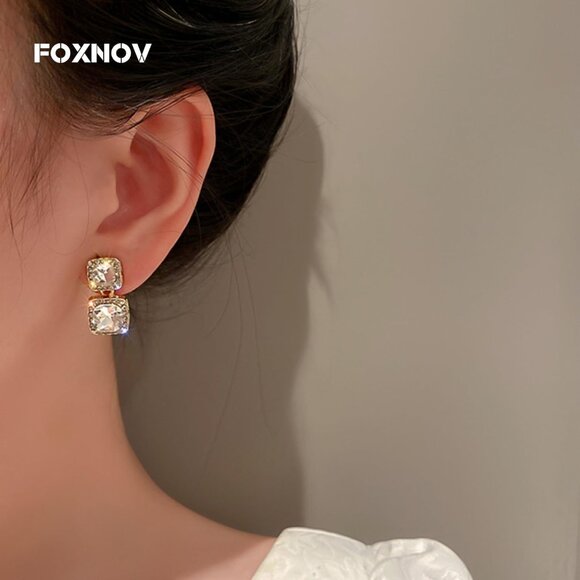 Women's Crystal Cute Double Halo Gold Plated Lightweight White Earrings - Picture 5 of 8